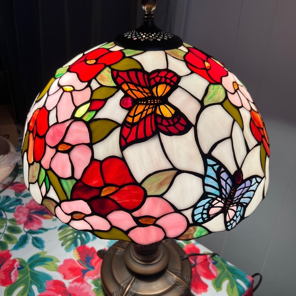 Other - Dale Tiffany Stained Glass Butterfly and Floral Table Lamp